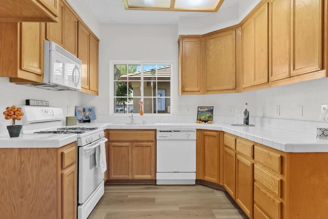 1600 Cowens Ln, Lodi, CA 95242