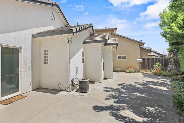 1600 Cowens Ln, Lodi, CA 95242