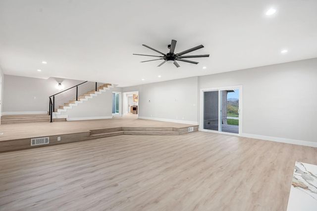 28718 Auberry Road, Prather, CA 93651