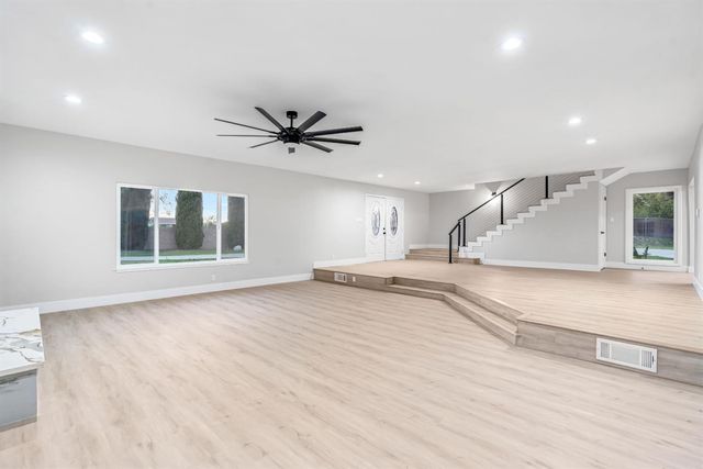 28718 Auberry Road, Prather, CA 93651