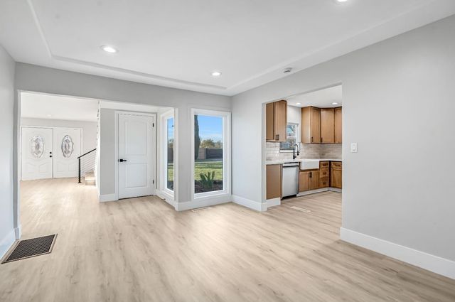 28718 Auberry Road, Prather, CA 93651