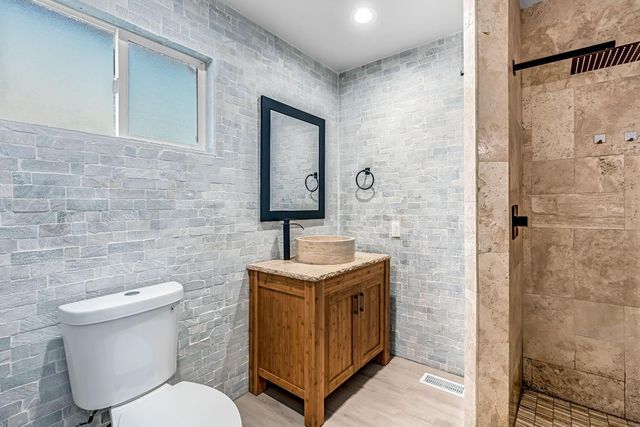 28718 Auberry Road, Prather, CA 93651