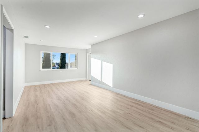 28718 Auberry Road, Prather, CA 93651