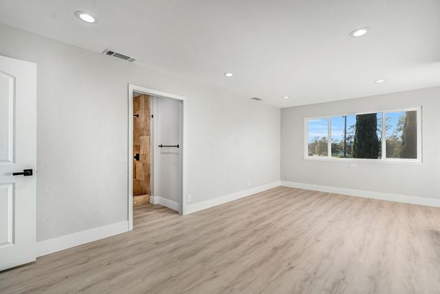 28718 Auberry Road, Prather, CA 93651