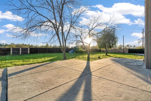 28718 Auberry Road, Prather, CA 93651