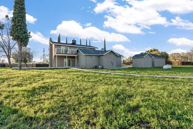 28718 Auberry Road, Prather, CA 93651