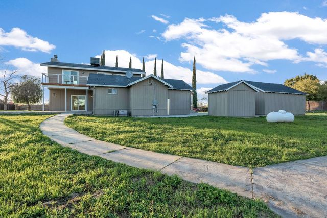 28718 Auberry Road, Prather, CA 93651