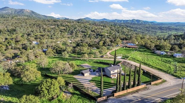 28718 Auberry Road, Prather, CA 93651