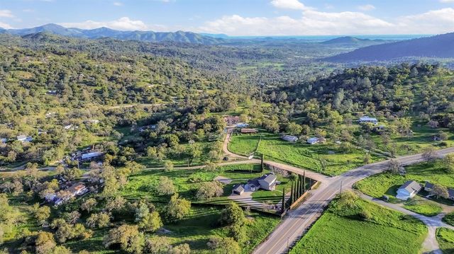 28718 Auberry Road, Prather, CA 93651