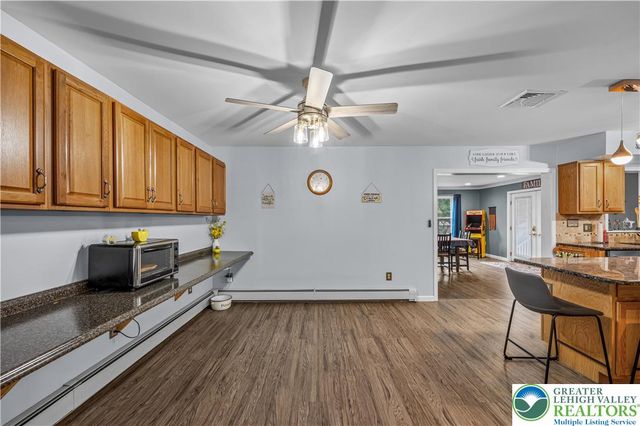 1242 Debby Court, Lehigh Twp, PA 18038