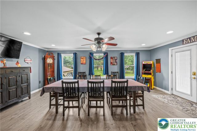 1242 Debby Court, Lehigh Twp, PA 18038