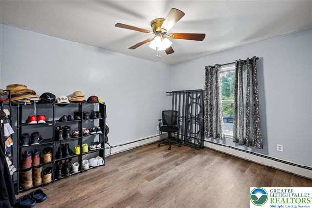 1242 Debby Court, Lehigh Twp, PA 18038