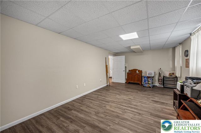 1242 Debby Court, Lehigh Twp, PA 18038