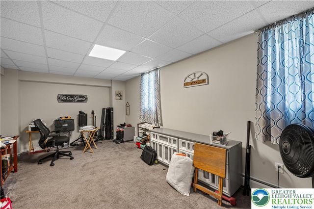 1242 Debby Court, Lehigh Twp, PA 18038