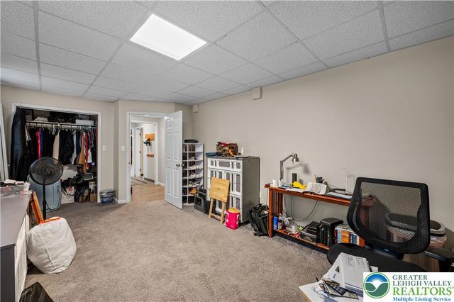 1242 Debby Court, Lehigh Twp, PA 18038