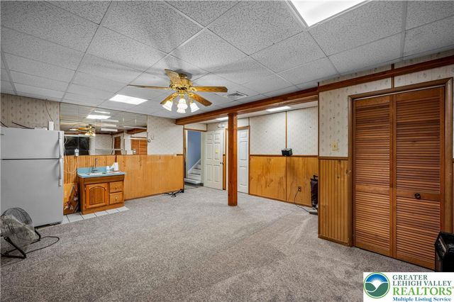 1242 Debby Court, Lehigh Twp, PA 18038