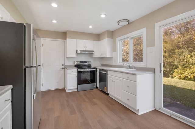 410 N BRAINTREE Drive, Schaumburg, IL 60194