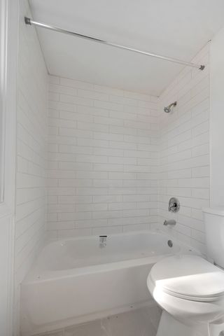410 N BRAINTREE Drive, Schaumburg, IL 60194