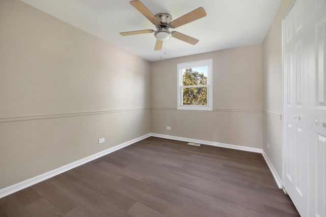 410 N BRAINTREE Drive, Schaumburg, IL 60194
