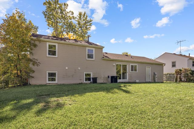 410 N BRAINTREE Drive, Schaumburg, IL 60194