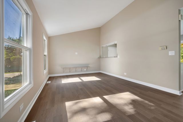 410 N BRAINTREE Drive, Schaumburg, IL 60194