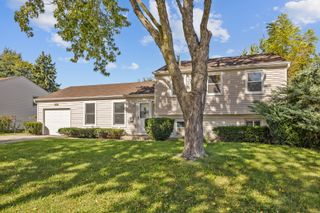410 N BRAINTREE Drive, Schaumburg, IL 60194