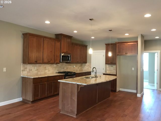 4237 Nw SAGE Loop, Camas, WA 98607
