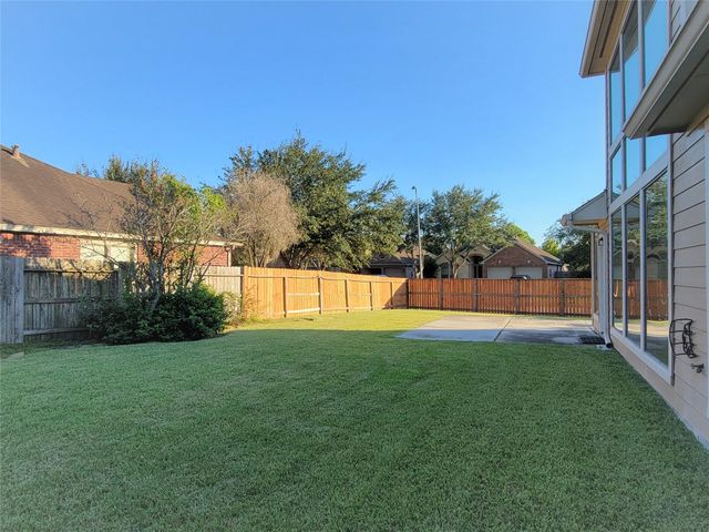 2813 Arbor Brook Lane, Pearland, TX 77584