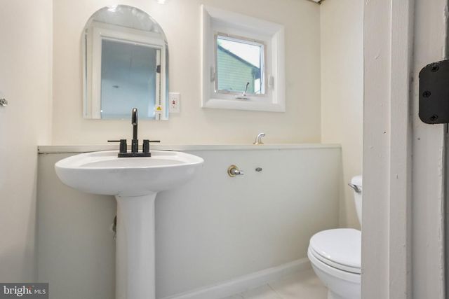 50 E MAPLE AVE, Bellmawr, NJ 08031