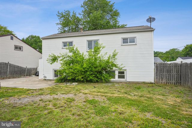 50 E MAPLE AVE, Bellmawr, NJ 08031