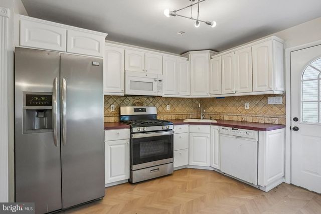 50 E MAPLE AVE, Bellmawr, NJ 08031