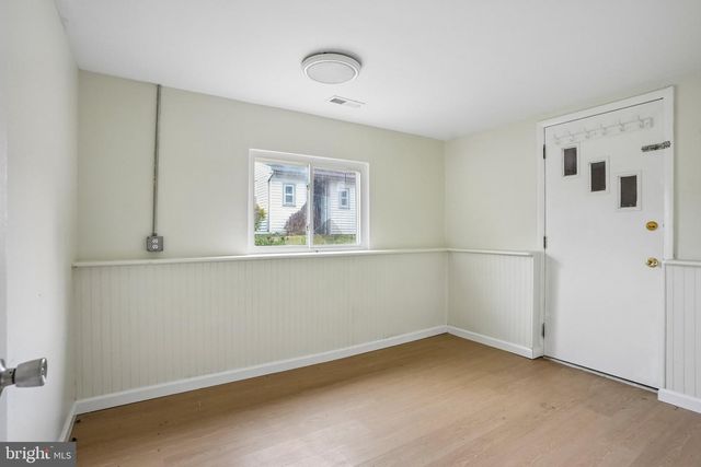 50 E MAPLE AVE, Bellmawr, NJ 08031