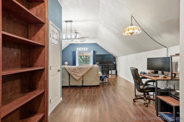 19929 E 43rd Street S, Broken Arrow, OK 74014