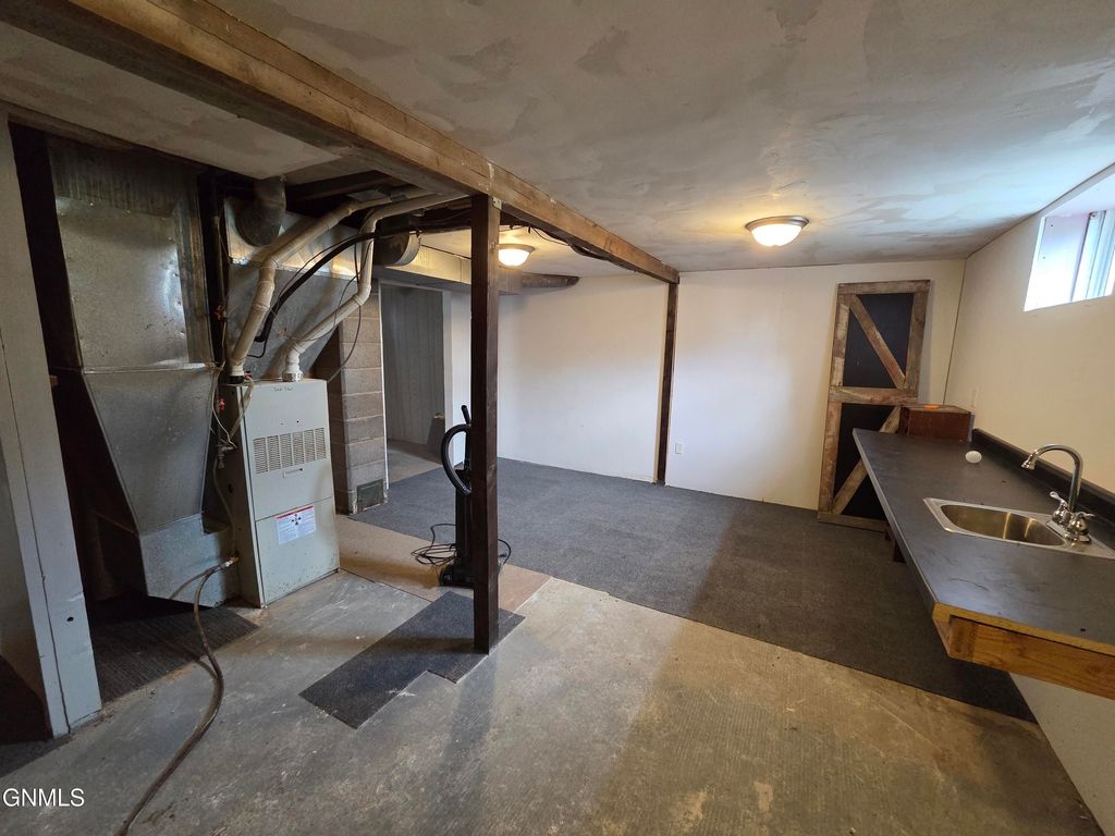 415 Court Street, Flasher, ND 58535 photo 12