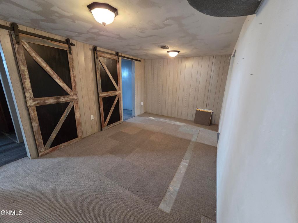 415 Court Street, Flasher, ND 58535 photo 14