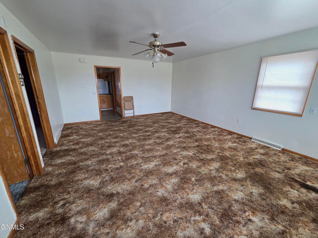 415 Court Street, Flasher, ND 58535 photo 4