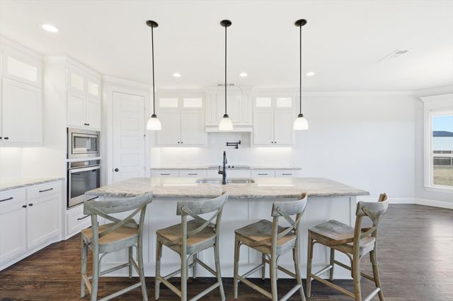 105 Sanders Drive, Waxahachie, TX 75165