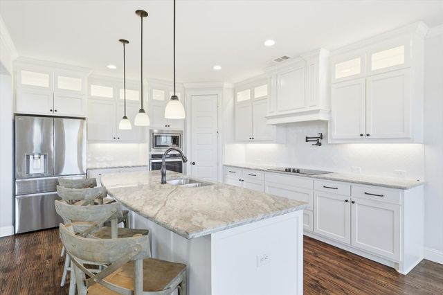 105 Sanders Drive, Waxahachie, TX 75165