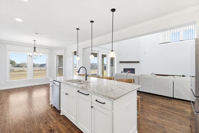 105 Sanders Drive, Waxahachie, TX 75165