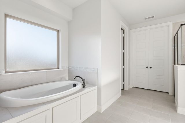 105 Sanders Drive, Waxahachie, TX 75165