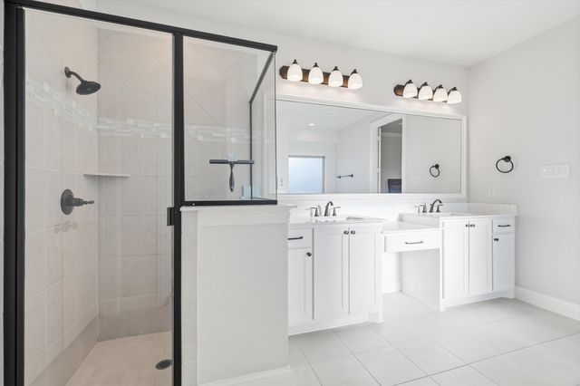 105 Sanders Drive, Waxahachie, TX 75165