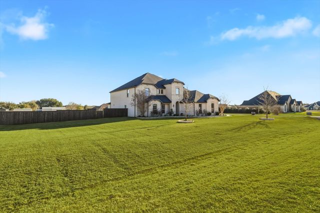 105 Sanders Drive, Waxahachie, TX 75165