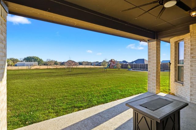 105 Sanders Drive, Waxahachie, TX 75165