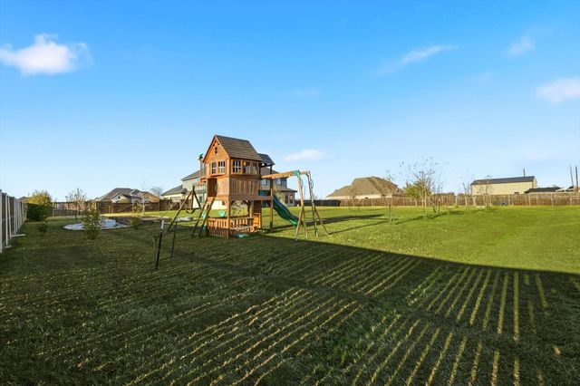 105 Sanders Drive, Waxahachie, TX 75165