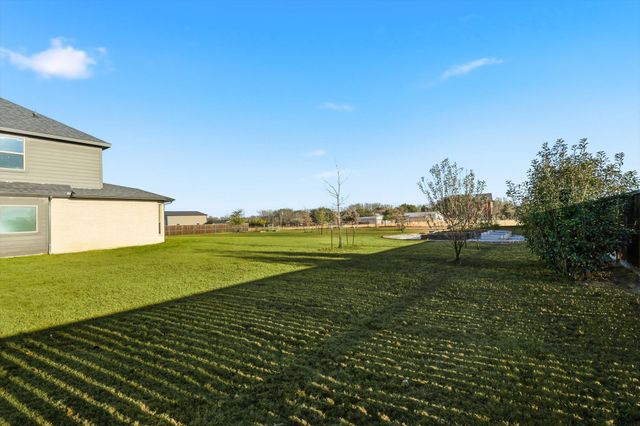 105 Sanders Drive, Waxahachie, TX 75165