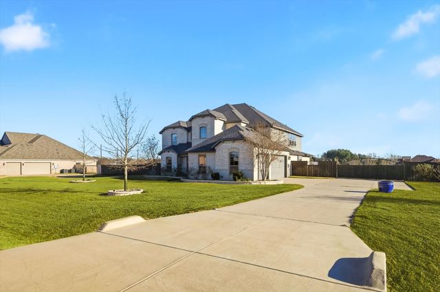 105 Sanders Drive, Waxahachie, TX 75165