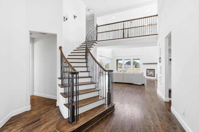 105 Sanders Drive, Waxahachie, TX 75165