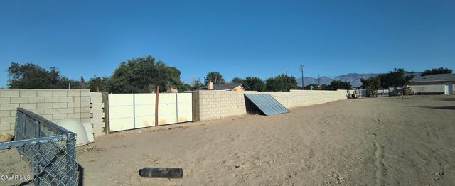 10061 E Avenue S2, Littlerock, CA 93543
