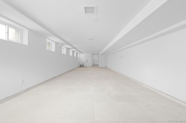 2215 Seymour Avenue, Bronx, NY 10469