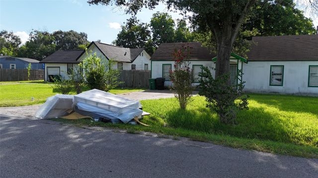 1127 Niagara Street, Houston, TX 77051
